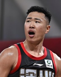 NG28-贺希宁“哑巴吃黄连”，球迷：裁判“和稀泥”