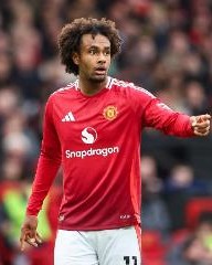 本赛季英超客战，曼联本场上半场10脚射门仅次于对阵圣徒的11脚