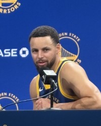 库里：开局慢热投不进无需纠结 防守稳住了局面&amp;巴特勒带队追分