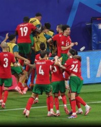 NG南宫28-B席B费破欧洲杯球荒 佩佩比赛最佳 主帅夸他伟大